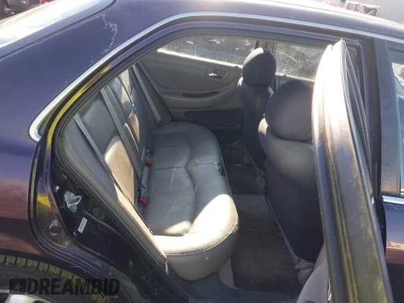 ✅ 1999 Honda Accord EX • VIN: 1HGCG5653XA118297 • Lot: 43827689. Listed on IAAI with 300,280 mi. Free auction sales archive from the USA and detailed vehicle history report at DreamBid. Image 8.