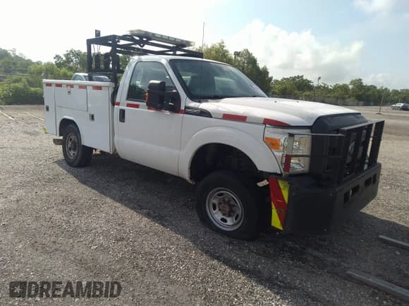 ✅ 2015 Ford F-250 • VIN: 1FDBF2BT9FEC28029 • Lot: 41805301. Listed on IAAI with 249,312 mi. Free auction sales archive from the USA and detailed vehicle history report at DreamBid. Image 1.