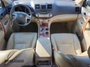 ✅ 2009 Toyota Highlander Limited • VIN: JTEDS42A592072186 • Lot: 70523295. Listed on Copart with 228,092 mi. Free auction sales archive from the USA and detailed vehicle history report at DreamBid. Image 8.