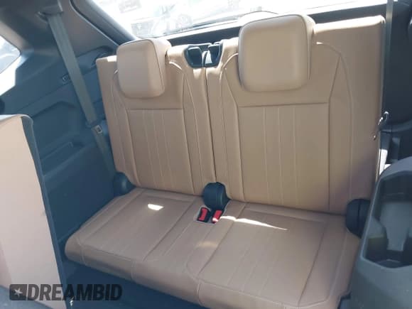 ✅ 2024 Volkswagen Tiguan SE R-Line Black • VIN: 3VVCB7AX8RM127246 • Lot: 41979898. Listed on IAAI with 15,950 mi. Free auction sales archive from the USA and detailed vehicle history report at DreamBid. Image 19.