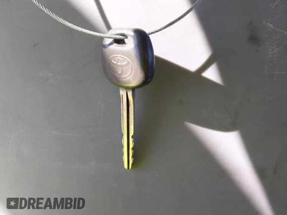 ✅ 2005 Toyota Sequoia SR5 • VIN: 5TDBT44A15S235652 • Lot: 42952084. Wystawiony na IAAI z przebiegiem 221 102 mil. Bezpłatny archiwum sprzedaży aukcyjnych z USA i szczegółowy raport historii pojazdu na DreamBid. Zdjęcie 11.