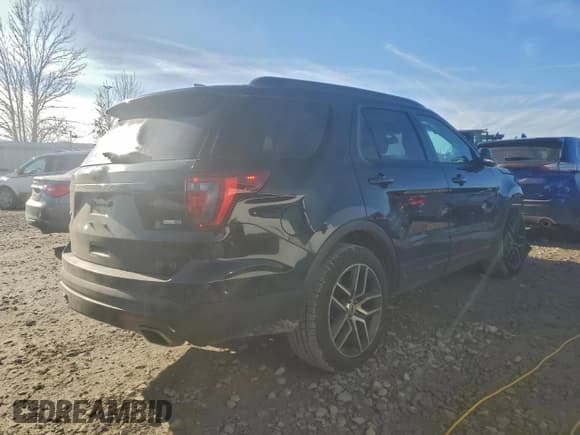 ✅ 2016 Ford Explorer Sport • VIN: 1FM5K8GT0GGC03157 • Lot: 93041845. Wystawiony na Copart z przebiegiem 187 512 mil. Bezpłatny archiwum sprzedaży aukcyjnych z USA i szczegółowy raport historii pojazdu na DreamBid. Zdjęcie 3.