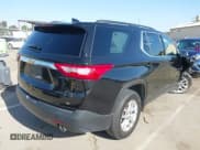 ✅ 2021 Chevrolet Traverse LT Cloth • VIN: 1GNERGKW7MJ236528 • Lot: 43406533. Wystawiony na IAAI z przebiegiem 59 484 mil. Bezpłatny archiwum sprzedaży aukcyjnych z USA i szczegółowy raport historii pojazdu na DreamBid. Zdjęcie 4.