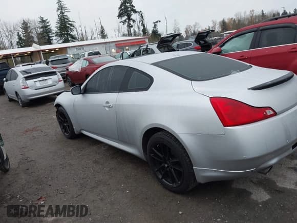 ✅ 2011 Infiniti G37 x • VIN: JN1CV6EL0BM261616 • Lot: 43774126. Wystawiony na IAAI z przebiegiem 132 870 mil. Bezpłatny archiwum sprzedaży aukcyjnych z USA i szczegółowy raport historii pojazdu na DreamBid. Zdjęcie 15.