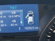 ✅ 2013 Ford Escape SE • VIN: 1FMCU9G99DUD86681 • Lot: 43745061. Wystawiony na IAAI z przebiegiem 182 623 mil. Bezpłatny archiwum sprzedaży aukcyjnych z USA i szczegółowy raport historii pojazdu na DreamBid. Zdjęcie 15.