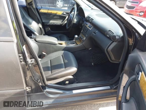 ✅ 2007 Mercedes-Benz C 230 Sport • VIN: WDBRF52H87F887455 • Lot: 43157002. Listed on IAAI with 183,914 mi. Free auction sales archive from the USA and detailed vehicle history report at DreamBid. Image 5.