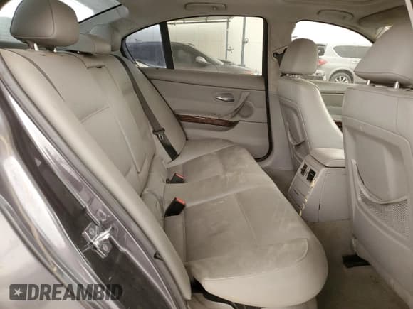 ✅ 2006 BMW 3 Series 330i • VIN: WBAVB33526KS32828 • Lot: 48359995. Listed on Copart with 121,936 mi. Free auction sales archive from the USA and detailed vehicle history report at DreamBid. Image 10.