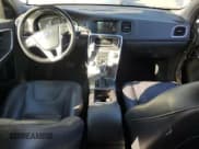 ✅ 2015 Volvo V60 T5 Drive-E Premier • VIN: YV140MEK3F1267861 • Лот: 63251845. Опубликован ранее на Copart с пробегом 119 590 миль. Бесплатный доступ к архиву аукционных продаж из США и подробный отчёт об истории автомобиля на DreamBid. Изображение 8.