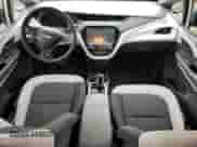 2017 Chevrolet Bolt EV LT z VIN 1G1FW6S06H4186505, wystawiony jako Copart lot #40061054 z przebiegiem 114 915 mil mil oraz . Historia ofert i sprzedaży dostępna na DreamBid. Obrazek 8.