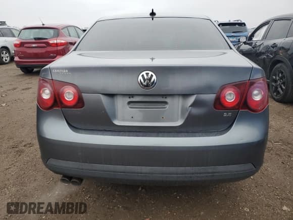 ✅ 2010 Volkswagen Jetta SE • VIN: 3VWRZ7AJ6AM045131 • Lot: 93412405. Listed on Copart with 151,915 mi. Free auction sales archive from the USA and detailed vehicle history report at DreamBid. Image 6.