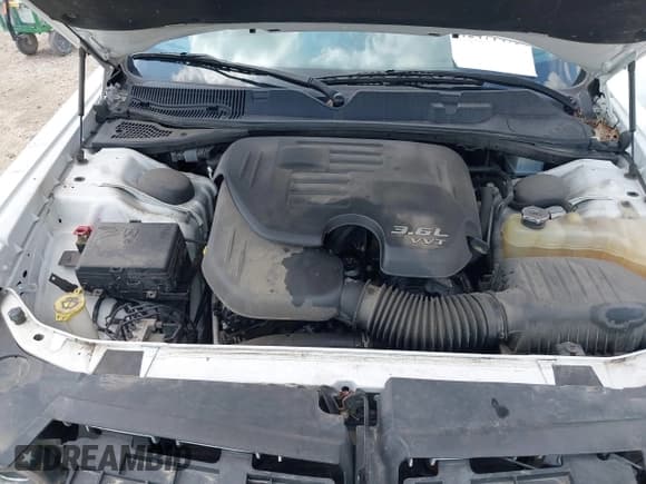 ✅ 2018 Dodge Challenger GT • VIN: 2C3CDZGG7JH215630 • Lot: 42471475. Wystawiony na IAAI z przebiegiem 129 440 mil. Bezpłatny archiwum sprzedaży aukcyjnych z USA i szczegółowy raport historii pojazdu na DreamBid. Zdjęcie 10.