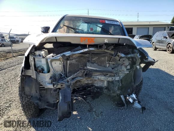 ✅ 2019 Toyota Tacoma SR • VIN: 5TFCZ5AN2KX179212 • Lot: 70956915. Wystawiony na Copart z przebiegiem Nie podano. Bezpłatny archiwum sprzedaży aukcyjnych z USA i szczegółowy raport historii pojazdu na DreamBid. Zdjęcie 5.