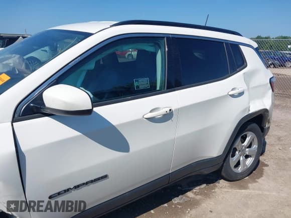 ✅ 2020 Jeep Compass Latitude • VIN: 3C4NJCBB6LT108374 • Lot: 42968422. Listed on IAAI with 25,555 mi. Free auction sales archive from the USA and detailed vehicle history report at DreamBid. Image 14.
