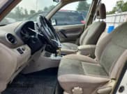 ✅ 2001 Toyota RAV4 • VIN: JTEHH20V010025075 • Лот: 68216445. Опубликован ранее на Copart с пробегом 197 676 миль. Бесплатный доступ к архиву аукционных продаж из США и подробный отчёт об истории автомобиля на DreamBid. Изображение 7.