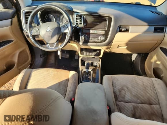 ✅ 2018 Mitsubishi Outlander SE • VIN: JA4AD3A31JZ045250 • Lot: 91141845. Wystawiony na Copart z przebiegiem 125 619 mil. Bezpłatny archiwum sprzedaży aukcyjnych z USA i szczegółowy raport historii pojazdu na DreamBid. Zdjęcie 8.