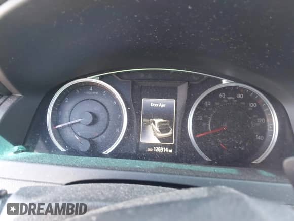 2016 Toyota Camry SE with VIN 4T1BF1FK1GU539778, listed as a IAAI auction lot 43088970 with 126,914 mi miles and . Bid and sale history available at DreamBid. Image 7.