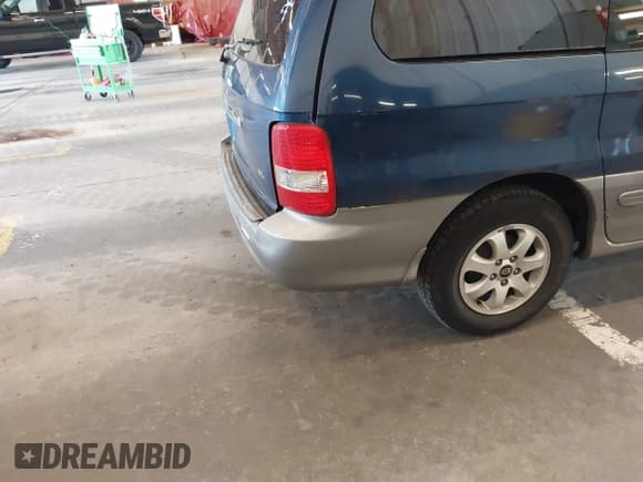 ✅ 2004 Kia Sedona LX • VIN: KNDUP131X46506462 • Лот: 42673410. Опубликован ранее на IAAI с пробегом 73 934 миль. Бесплатный доступ к архиву аукционных продаж из США и подробный отчёт об истории автомобиля на DreamBid. Изображение 13.