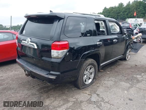 ✅ 2011 Toyota 4Runner Trail • VIN: JTEBU5JR4B5038663 • Lot: 42674123. Listed on IAAI with 235,999 mi. Free auction sales archive from the USA and detailed vehicle history report at DreamBid. Image 4.