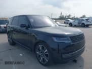 ✅ 2023 Land Rover Range Rover SE • VIN: SALKP9FU3PA078837 • Lot: 40873618. Wystawiony na IAAI z przebiegiem Nie podano. Bezpłatny archiwum sprzedaży aukcyjnych z USA i szczegółowy raport historii pojazdu na DreamBid. Zdjęcie 1.