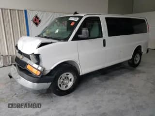 ✅ 2017 Chevrolet Express Passenger LT • VIN: 1GAZGMFG3H1267792 • Лот: 59131635. Опубликован ранее на Copart с пробегом 105 259 миль. Бесплатный доступ к архиву аукционных продаж из США и подробный отчёт об истории автомобиля на DreamBid. Изображение 1.