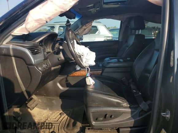 2015 Chevrolet Tahoe LTZ with VIN 1GNSKCKC7FR176146, listed as a Copart auction lot 81622175 with 226,795 mi miles and Salvage title. Bid and sale history available at DreamBid. Image 7.