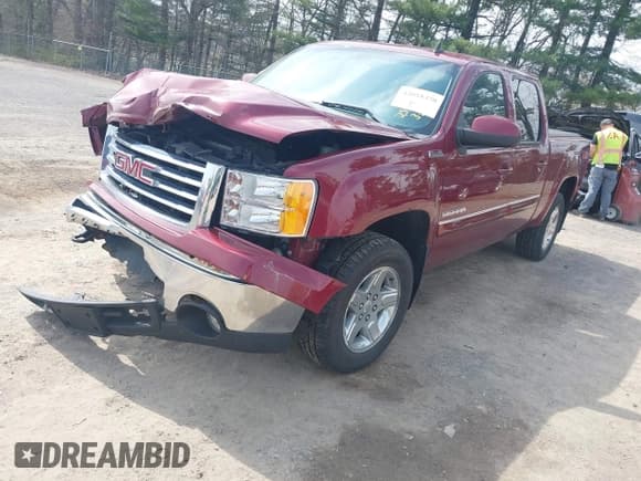 ✅ 2013 GMC Sierra 1500 SLT • VIN: 3GTP2WE72DG313117 • Lot: 42018370. Listed on IAAI with 133,892 mi. Free auction sales archive from the USA and detailed vehicle history report at DreamBid. Image 2.