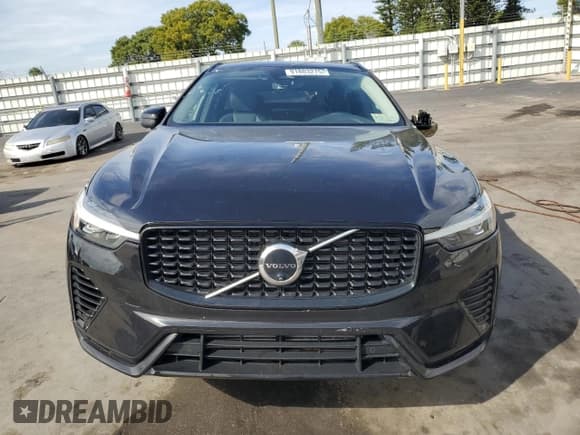 ✅ 2024 Volvo XC60 Plus Dark Theme • VIN: YV4H60DL6R1940331 • Lot: 91803275. Listed on Copart with 22,476 mi. Free auction sales archive from the USA and detailed vehicle history report at DreamBid. Image 5.