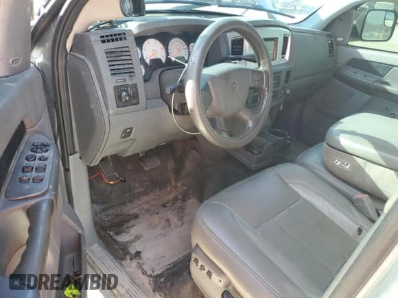 ✅ 2006 Dodge 2500 Laramie • VIN: 1D7KS28C56J176113 • Лот: 76498984. Опубликован ранее на Copart с пробегом 274 014 миль. Бесплатный доступ к архиву аукционных продаж из США и подробный отчёт об истории автомобиля на DreamBid. Изображение 8.