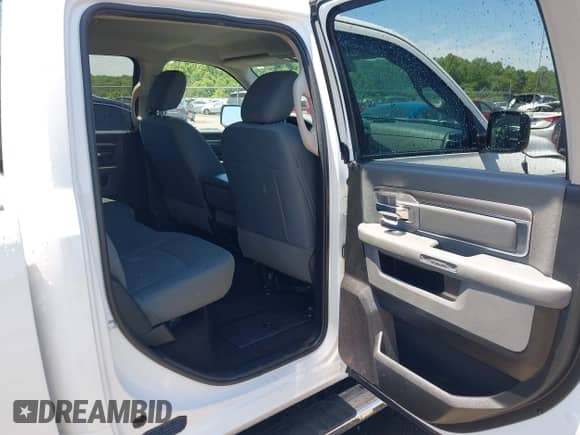 2017 Ram 1500 Big Horn z VIN 1C6RR7TT3HS770180, wystawiony jako IAAI lot #42279885 z przebiegiem 146 444 mil mil oraz . Historia ofert i sprzedaży dostępna na DreamBid. Obrazek 8.