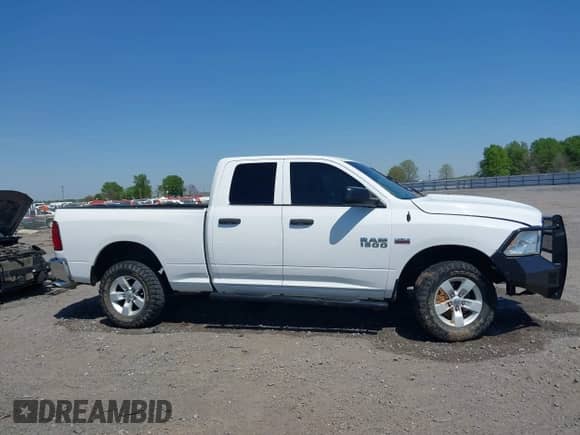 2016 Ram 1500 Express with VIN 1C6RR7FT2GS353496, listed as a IAAI auction lot 41992361 with 188,304 mi miles and . Bid and sale history available at DreamBid. Image 13.