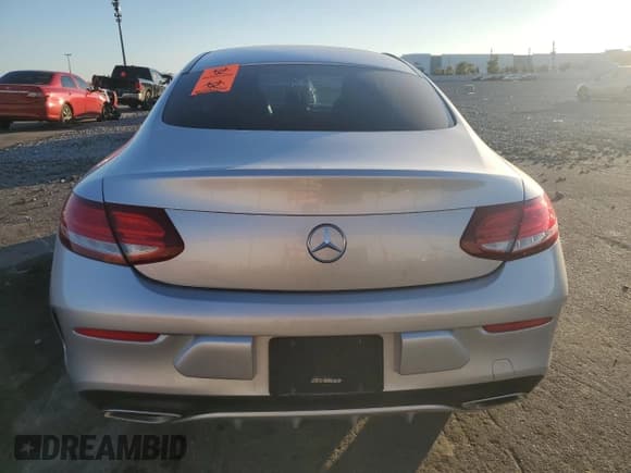 ✅ 2017 Mercedes-Benz C 300 • VIN: WDDWJ4JB7HF392519 • Lot: 92378715. Listed on Copart with 41,148 mi. Free auction sales archive from the USA and detailed vehicle history report at DreamBid. Image 6.