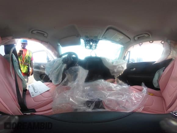 ✅ 2018 Jeep Renegade Latitude • VIN: ZACCJBBB7JPH09508 • Lot: 42896543. Wystawiony na IAAI z przebiegiem 123 776 mil. Bezpłatny archiwum sprzedaży aukcyjnych z USA i szczegółowy raport historii pojazdu na DreamBid. Zdjęcie 19.