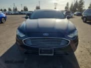 ✅ 2019 Ford Fusion SE • VIN: 3FA6P0HD9KR175112 • Лот: 82710135. Опубликован ранее на Copart с пробегом 90 822 миль. Бесплатный доступ к архиву аукционных продаж из США и подробный отчёт об истории автомобиля на DreamBid. Изображение 5.