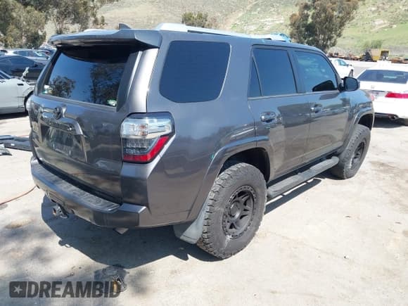 ✅ 2016 Toyota 4Runner Limited • VIN: JTEBU5JR2G5311140 • Lot: 41973090. Listed on IAAI with 97,465 mi. Free auction sales archive from the USA and detailed vehicle history report at DreamBid. Image 4.