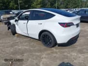 ✅ 2023 Tesla Model Y Long Range • VIN: 7SAYGAEE9PF707959 • Lot: 43145041. Wystawiony na IAAI z przebiegiem 23 211 mil. Bezpłatny archiwum sprzedaży aukcyjnych z USA i szczegółowy raport historii pojazdu na DreamBid. Zdjęcie 3.