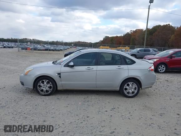 ✅ 2008 Ford Focus SE • VIN: 1FAHP35N58W211391 • Lot: 43617616. Listed on IAAI with 416,850 mi. Free auction sales archive from the USA and detailed vehicle history report at DreamBid. Image 14.