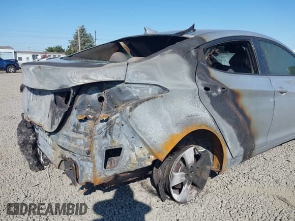 ✅ 2013 Hyundai Elantra Limited • VIN: 5NPDH4AE6DH340242 • Lot: 42795268. Listed on IAAI with Not provided. Free auction sales archive from the USA and detailed vehicle history report at DreamBid. Image 6.