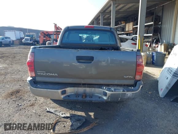 ✅ 2014 Toyota Tacoma • VIN: 5TFJX4CN4EX039669 • Lot: 43412748. Listed on IAAI with 171,537 mi. Free auction sales archive from the USA and detailed vehicle history report at DreamBid. Image 17.