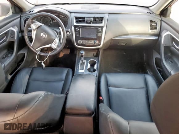 ✅ 2018 Nissan Altima SV • VIN: 1N4AL3AP2JC147273 • Lot: 93170125. Wystawiony na Copart z przebiegiem 136 648 mil. Bezpłatny archiwum sprzedaży aukcyjnych z USA i szczegółowy raport historii pojazdu na DreamBid. Zdjęcie 8.