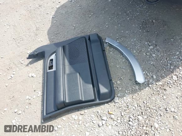 ✅ 2015 Ford Expedition Max XLT • VIN: 1FMJK1JT7FEF34360 • Lot: 42763065. Listed on IAAI with 160,517 mi. Free auction sales archive from the USA and detailed vehicle history report at DreamBid. Image 12.