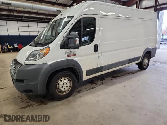 ✅ 2018 Ram ProMaster Cargo • VIN: 3C6TRVDG2JE125685 • Лот: 92332815. Опубликован ранее на Copart с пробегом 213 724 миль. Бесплатный доступ к архиву аукционных продаж из США и подробный отчёт об истории автомобиля на DreamBid. Изображение 1.