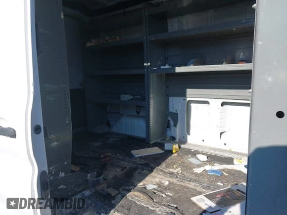 ✅ 2016 Ford Transit Cargo • VIN: 1FTYR1CM7GKA48493 • Lot: 41363457. Listed on IAAI with 184,305 mi. Free auction sales archive from the USA and detailed vehicle history report at DreamBid. Image 8.