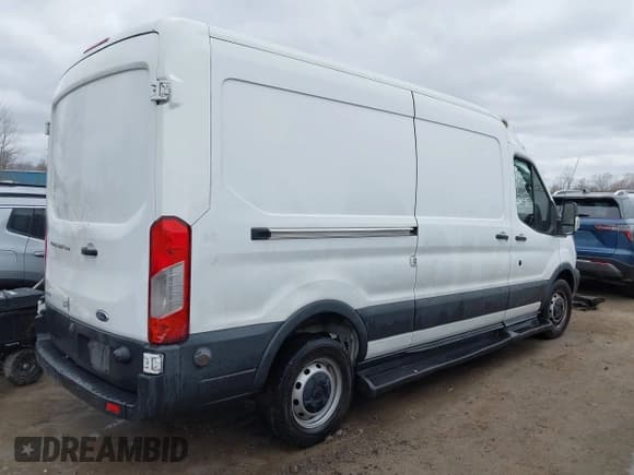 ✅ 2017 Ford Transit • VIN: 1FTYR2CG1HKB01948 • Lot: 42005762. Listed on IAAI with Not provided. Free auction sales archive from the USA and detailed vehicle history report at DreamBid. Image 4.