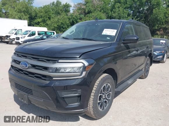 ✅ 2024 Ford Expedition XLT • VIN: 1FMJU1J85REA23692 • Lot: 42543140. Listed on IAAI with 39,210 mi. Free auction sales archive from the USA and detailed vehicle history report at DreamBid. Image 17.