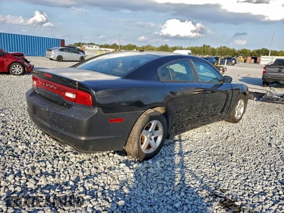 ✅ 2013 Dodge Charger SE • VIN: 2C3CDXBG1DH550303 • Lot: 94192445. Listed on Copart with 115,435 mi. Free auction sales archive from the USA and detailed vehicle history report at DreamBid. Image 3.