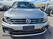 ✅ 2020 Volkswagen Tiguan SEL Premium R-Line • VIN: 3VV4B7AX3LM118546 • Лот: 70311115. Опубликован ранее на Copart с пробегом 88 864 миль. Бесплатный доступ к архиву аукционных продаж из США и подробный отчёт об истории автомобиля на DreamBid. Изображение 5.