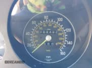 ✅ 1984 Mercedes-Benz 380 SL • VIN: WDBBA45AXEA012235 • Лот: 43484647. Опубликован ранее на IAAI с пробегом 169 485 миль. Бесплатный доступ к архиву аукционных продаж из США и подробный отчёт об истории автомобиля на DreamBid. Изображение 15.