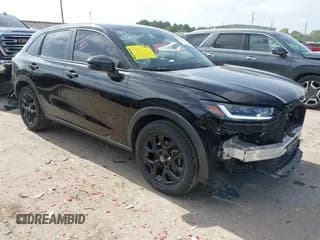 ✅ 2023 Honda HR-V Sport • VIN: 3CZRZ2H57PM703797 • Lot: 42858358. Wystawiony na IAAI z przebiegiem 45 863 mil. Bezpłatny archiwum sprzedaży aukcyjnych z USA i szczegółowy raport historii pojazdu na DreamBid. Zdjęcie 1.