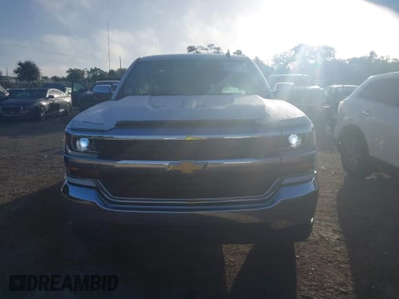 ✅ 2018 Chevrolet Silverado 1500 LT • VIN: 3GCUKREC2JG373136 • Lot: 43377912. Wystawiony na IAAI z przebiegiem 113 869 mil. Bezpłatny archiwum sprzedaży aukcyjnych z USA i szczegółowy raport historii pojazdu na DreamBid. Zdjęcie 12.
