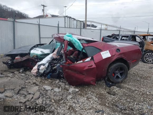 ✅ 2022 Dodge Challenger SRT Super Stock • VIN: 2C3CDZL95NH154825 • Lot: 41732544. Wystawiony na IAAI z przebiegiem 2 561 mil. Bezpłatny archiwum sprzedaży aukcyjnych z USA i szczegółowy raport historii pojazdu na DreamBid. Zdjęcie 13.